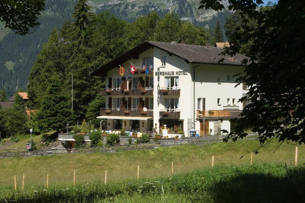 Hotel Berghaus Венген Екстериор снимка